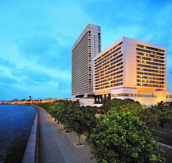 The Oberoi Mumbai Hotel Exterior foto The Royal River Hotel